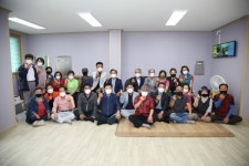 금산군, 어르신 생활불편해소 소파 지원