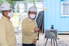 최교진 교육감, 폭염 속 학교 공사현장 찾아 근로자 격려