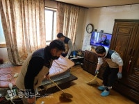 태안반도 태안청년회, 복지 사각지대 장애인 청소 봉사 구슬땀