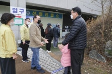 박상돈 천안시장, AI방역 최일선 현장 근무자 격려