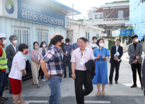 [사진] 서철모 서구청장, 용문동 주민복합공유공간 증축 공사현장 방문