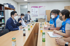 박경귀 아산시장, 노조 사무실 방문해 직원 격려