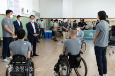 이용록 홍성군수, 장애인경기부·양궁팀 선수 격려