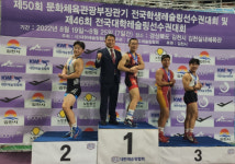 세종 연서중, 문체부장관기 전국 학생 레슬링대회 메달휩쓸어