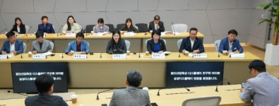 아산시의회 연구회, 삼성디스플레이 찾아 산업 활성화 모색