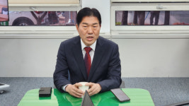 유성 토박이 윤소식 전 경찰청장, 출판기념회 개최