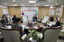 이장우-김영환-박덕흠 대전-옥천-영동 광역철도 건설 맞손