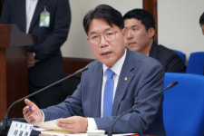 이재관 의원 변리사 시험 아직도 종이로...시대 뒤떨어져