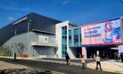 국내 최초 차세대 디스플레이 핵심기지, 천안에 문 활짝