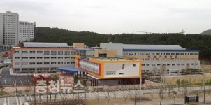 또 흔들린 대전가원학교 불안감 증폭...한 달 간 안전점검