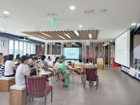 당진시립중앙도서관, 그럼에도 불구하고 글과 그림 진행