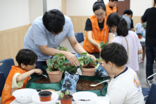 한화솔루션(주) 중앙연구소, "아동과 함께한 환경탐험"