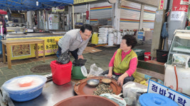 [사진] 서산시장, 추석 명절맞이 서산동부전통시장 방문
