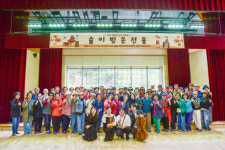 [사진] 춘천숲체원, 숲속에 흐르는 고음악(목재악기) 선율