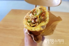 [여행길 냠냠] 여수 좌수영 바게트버거, 다양한 토핑 맛에 푹 빠지다