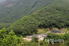 충북 영동, 석천 따라 월류봉 둘레길 걷기 여행