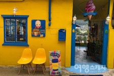 동화책이 펼쳐진 골목골목을 걷는 재미… 전주 자만벽화마을 여행
