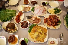 [남도 맛 기행④] 한ㆍ중ㆍ일 나무로 채워진 정원과 여름 보양식을 즐기다, 목포