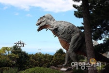 상상 속 공룡 세상을 마주하다, 제주공룡랜드