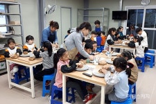 [뉴스체크-전남] 제암산에서 짚라인타고 놀자! ... 만지고, 느끼는 체험학습, 목포생활도자박물관