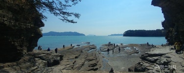 [만화 속 배경 여행] 만약 조선에서 공룡 화석이 발견된다면?…웹툰 므싀미르의 배경지, 경남 고성에 가다