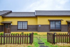 [권다현의 아날로그 기차 여행] 복사꽃처럼 어여쁜 간이역, 군위 화본역