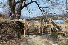 [청정지역 시골 여행 Ⅱ ①] 지리산 트레킹, 냉이와 음이온으로 활기 되찾는 남원 선돌촌마을