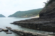 [여름아 부탁해 ② 섬] 고운 모래와 해안절벽이 빼어난 섬, 진도 관매도