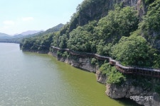 [청정지역 충북 트레킹 ②]  발걸음 옮길 때마다 강바람이 불어오는, 단양 느림보 강물길