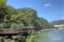 [청정지역 충북 트레킹 ②]  발걸음 옮길 때마다 강바람이 불어오는, 단양 느림보 강물길