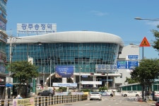 차 마시고 밥 먹고 시장 보고… 광주송정역 앞 1시간의 행복