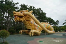 전설 깃든 바위부터 출렁다리까지...울산 대왕암공원