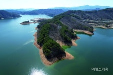 [걷고 싶은 길] 용담호에서 금강으로 흐르는 물줄기 여행, 진안 용담댐 감동벼룻길