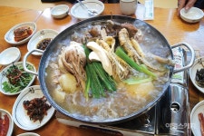 [소문난 먹거리촌 ③]여름 보양식의 끝판왕 남한산성 백숙거리
