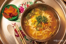 [힐링 여행] 솔바람길 걷고 육백 년 온천에 몸을 맡겨볼까, 예산 온천 여행