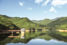 [특집] 짧고 쉽게, 물 안에 담긴 풍경 곁으로. 호수 여행 3선