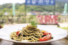 [식도락 여행] 칼국수에서 파스타까지 전국 면요리 기행