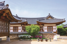 [숨은 여해지를 찾아가는 원데이 트립] 경전철 타고, 걸어서 김해 한 바퀴