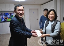 성남세무서, 설 명절 맞아 복지시설 위문…전통시장 방문 상인들 격려