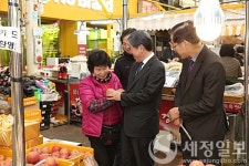 권순박 대구국세청장, 월배시장 찾아 설맞이 장보기 행사