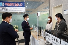 김창기 중부국세청장, 구리세무서 종소세 신고 현장 방문…민원인 불편 최소화 당부