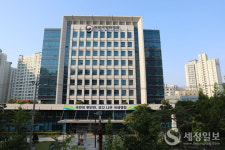 부산지방국세청, 경북·강원 지역 산불 피해복구 성금 500만 원 기탁