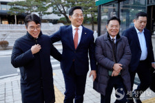 헌재, 세무사 자동자격 폐지, 업무제한 세무사법 합헌