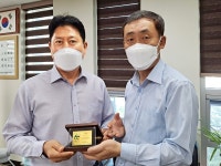농협 서광로지점, 금남여객운수(주)에 감사패 증정
