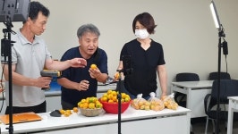 마을 주민들이 직접 방송국 운영