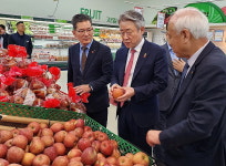 강호동 농협중앙회장, 제주서 농협 판매장 역할 강조