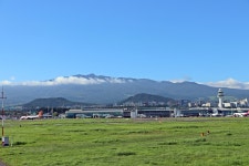 [포토] 화창한 여름날 제주공항, 한라산