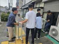일도1동, 의료용 전동 침대 전달