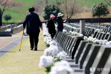 제주4‧3 광풍이 쓸고간 뒤 남은 자의 슬픔