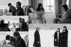 홍상수 감독 강변호텔, 흑백美+겨울 정취 담아낸 스틸 공개